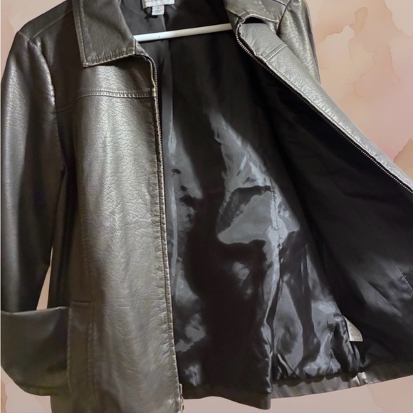 Susan Graver Leather Jacket - Picture 7 of 9